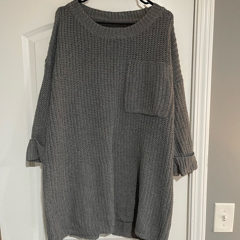 Oversized long gray knit sweater from Amazon. Size large